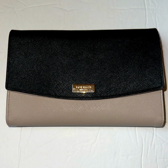 Kate Spade New York Laurel Way Winni Crossbody Wallet - Picture 6 of 15